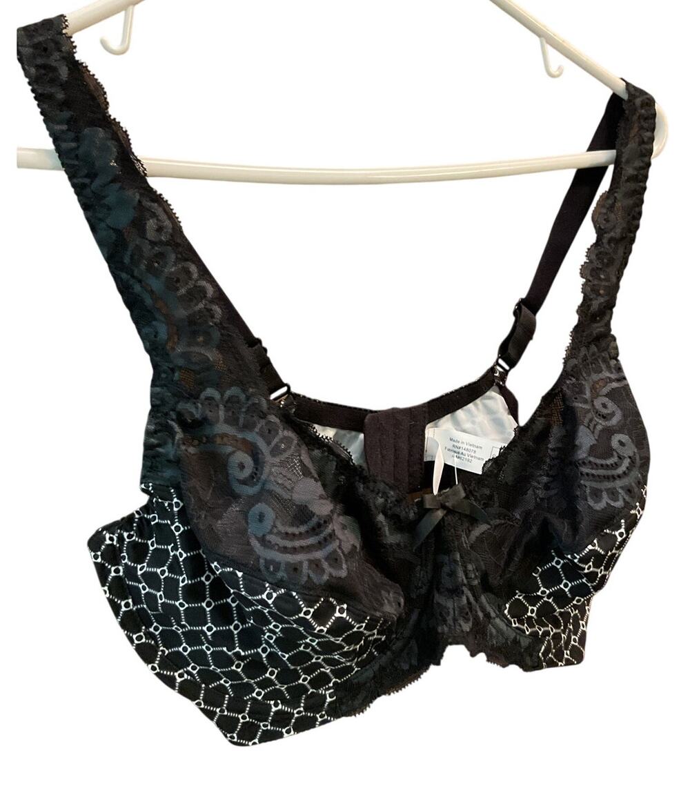 Curve Muse Bra 38DD Minimizer Bra Lace Trim Underwire Black White